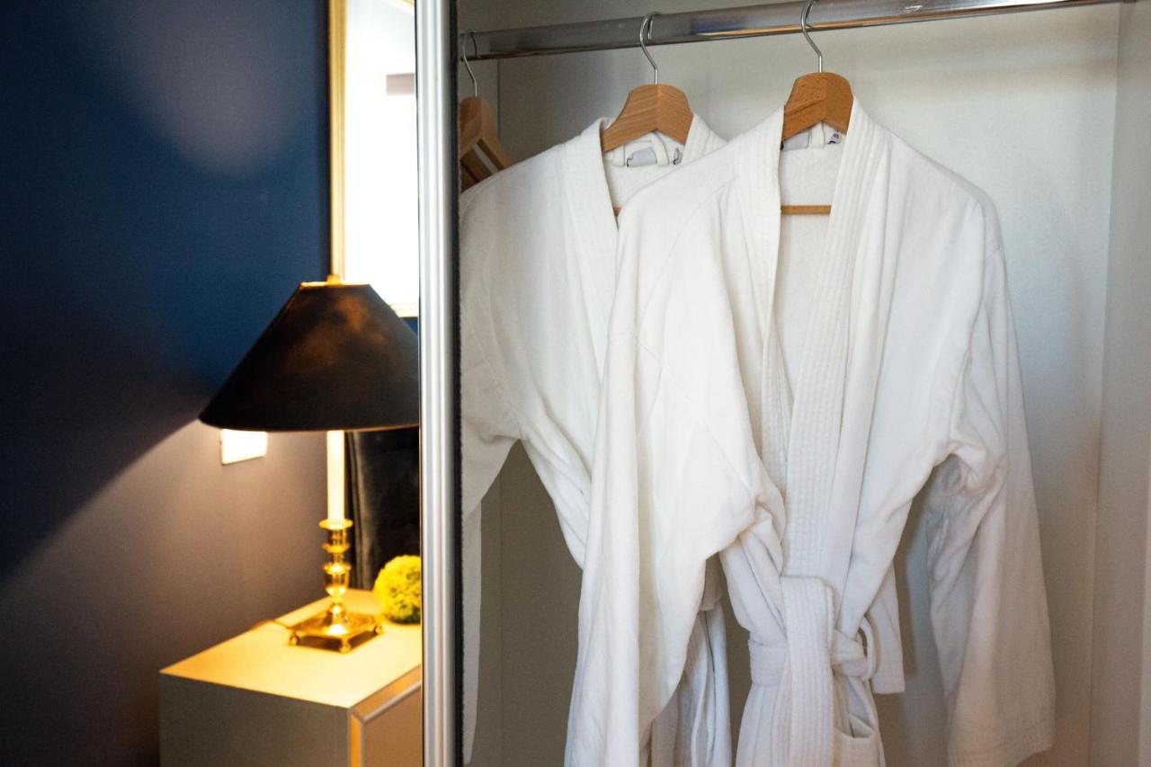 Metropole Apartments Studio Old City Bukares Bagian luar foto