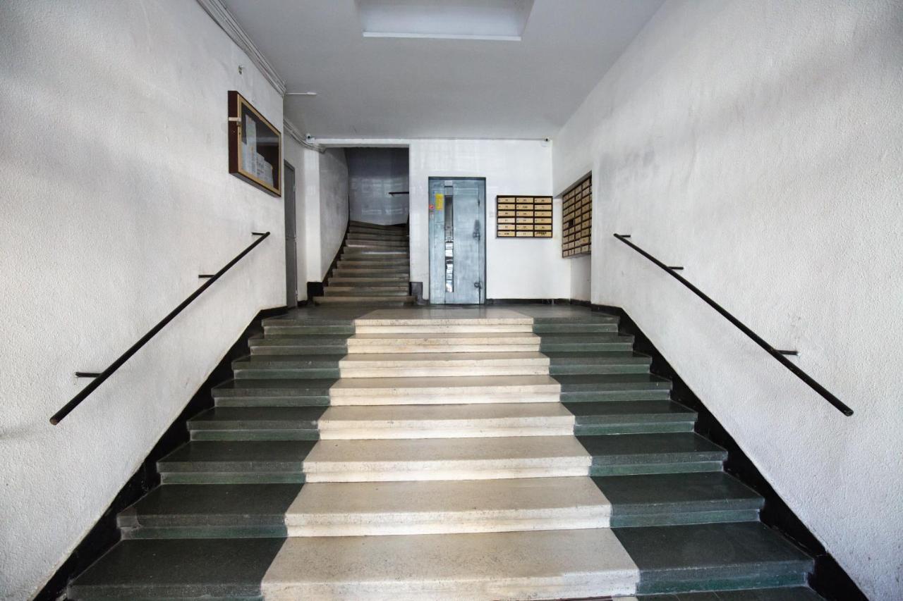 Metropole Apartments Studio Old City Bukares Bagian luar foto